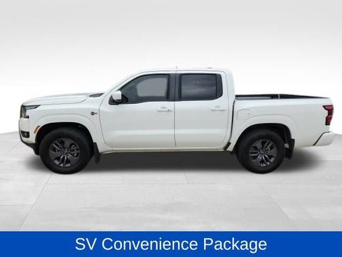 Used 2025 Nissan Frontier SV w/ SV Convenience Package image 2