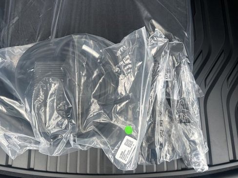 New 2025 Chevrolet Equinox EV RS w/ Convenience Package II image 24