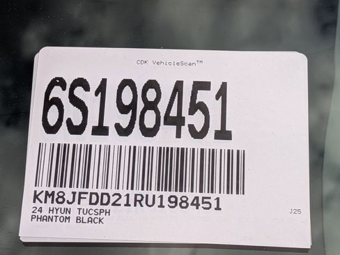 Certified 2024 Hyundai Tucson Limited image 34