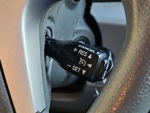 Used 2009 Toyota Camry LE image 19