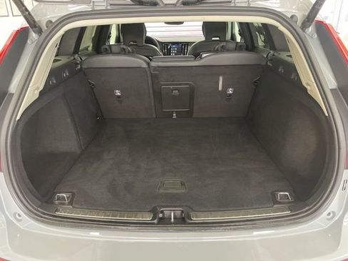Certified 2025 Volvo V60 B5 Cross Country Plus image 10