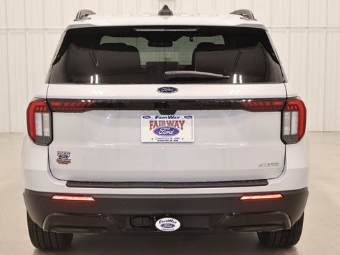 New 2026 Ford Explorer ST-Line w/ ST-Line Street Pack image 7
