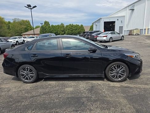 Used 2023 Kia Forte GT-Line w/ GT-Line Premium Package FWD image 9
