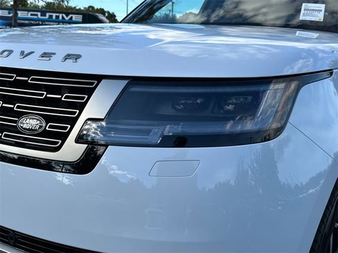 New 2025 Land Rover Range Rover SE image 7