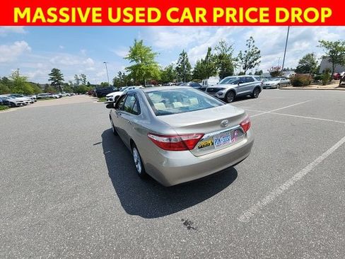 Used 2015 Toyota Camry LE FWD image 12