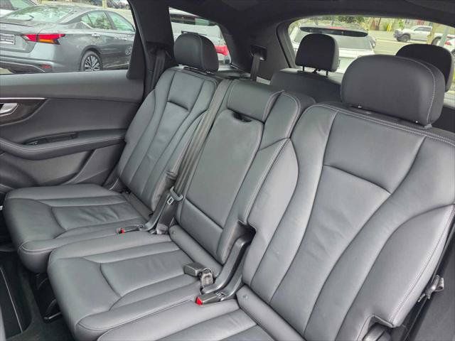 Used 2025 Audi Q7 3.0T Premium Plus AWD/4WD image 17