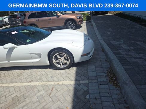 Used 2004 Chevrolet Corvette Coupe image 27