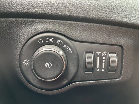 Used 2020 Jeep Compass Latitude image 23