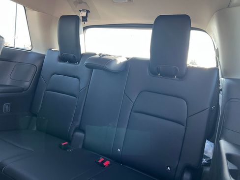 New 2026 Nissan Pathfinder SL AWD/4WD image 7