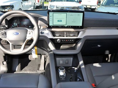 New 2026 Ford Explorer Active w/ Active Comfort Package image 12
