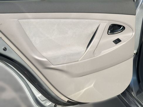 Used 2007 Toyota Camry LE image 21