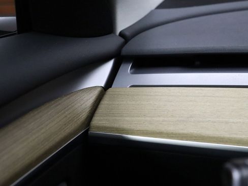 Used 2023 Tesla Model 3 Standard Range image 53