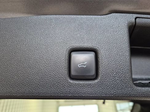 Used 2021 Ford Escape SEL w/ Technology Package AWD/4WD image 16
