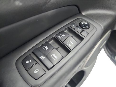 Used 2021 Jeep Grand Cherokee High Altitude image 21