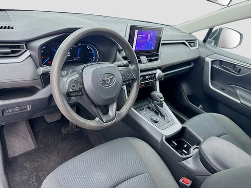 Used 2023 Toyota RAV4 LE AWD/4WD image 7