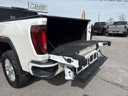 Used 2023 GMC Sierra 3500 Denali w/ Denali Ultimate Package AWD/4WD image 34