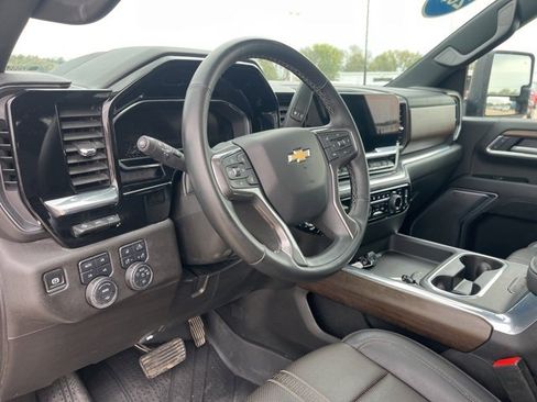 Used 2025 Chevrolet Silverado 2500 High Country w/ Technology Package image 22