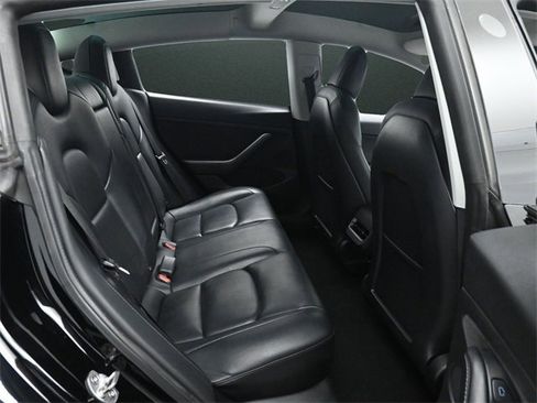 Used 2022 Tesla Model 3 Long Range image 17