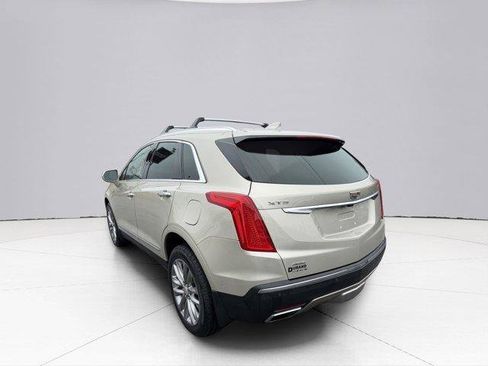 Used 2017 Cadillac XT5 Platinum w/ Driver Assist Package image 3