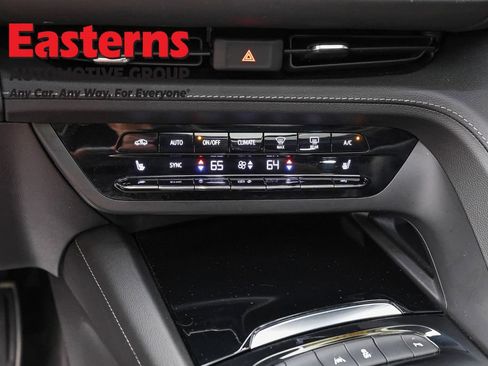 Used 2023 Buick Envision Essence w/ Sport Touring Package FWD image 20