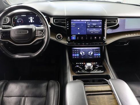 Used 2023 Jeep Grand Wagoneer Series II w/ Premium Group II image 2