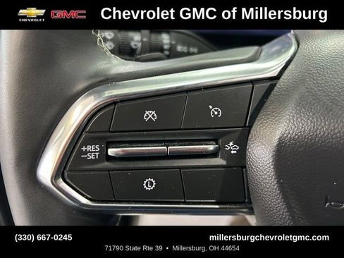 Used 2025 Chevrolet Traverse LT FWD image 23