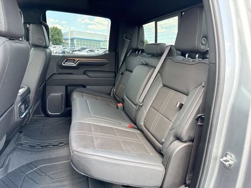 Used 2024 Chevrolet Silverado 1500 High Country AWD/4WD image 23
