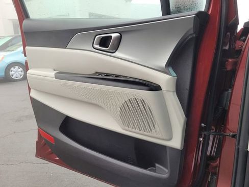 Certified 2024 Kia Carnival LX image 27