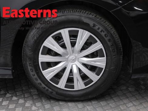 Used 2024 Toyota Camry LE image 30