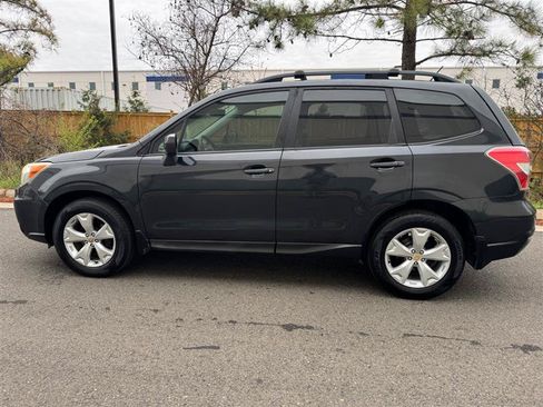Used 2014 Subaru Forester 2.5i Premium AWD/4WD image 9
