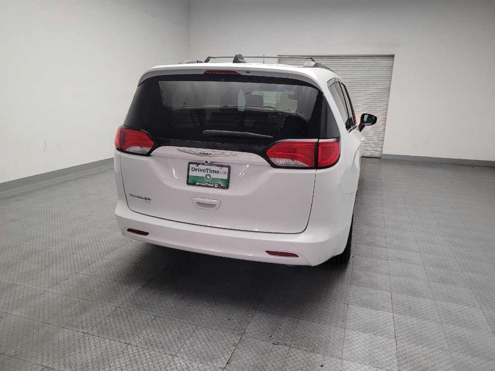 Used 2021 Chrysler Voyager Lxi FWD image 7