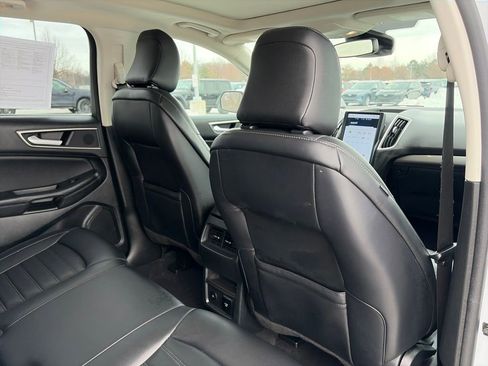 Used 2024 Ford Edge SEL w/ Convenience Package image 32
