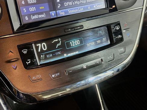 Used 2016 Toyota Avalon Limited FWD image 22