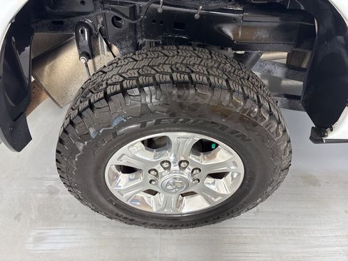 Used 2024 RAM 2500 Big Horn image 10