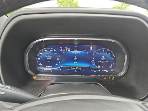 Used 2023 Chevrolet Suburban Premier AWD/4WD image 16