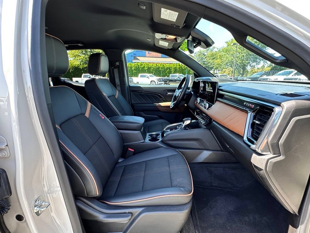Certified 2026 GMC Canyon AT4 AWD/4WD image 12