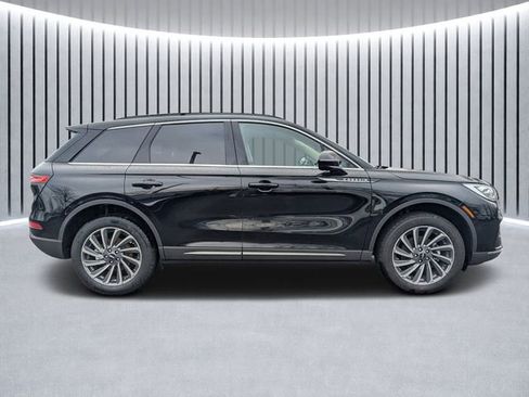 New 2026 Lincoln Corsair Reserve image 2