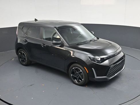 Used 2025 Kia Soul EX image 38