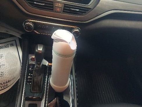 Used 2023 Nissan Altima 2.5 SV w/ SV Premium Package AWD/4WD image 12