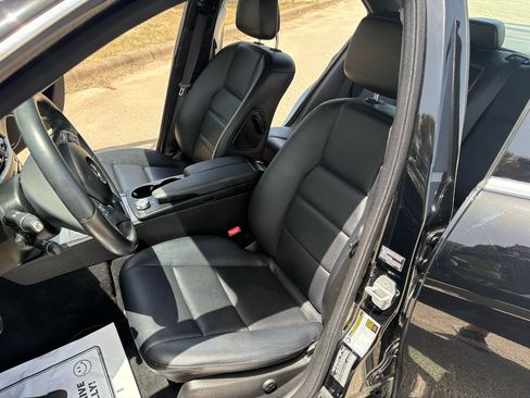 Used 2014 Mercedes-Benz C 250 Sedan image 30