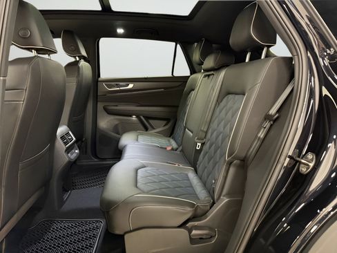 New 2026 Volkswagen Atlas Cross Sport SEL Premium R-Line image 18