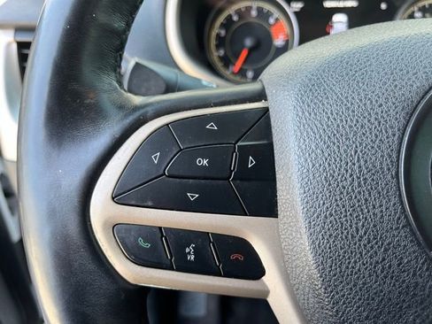 Used 2018 Jeep Cherokee Limited image 17