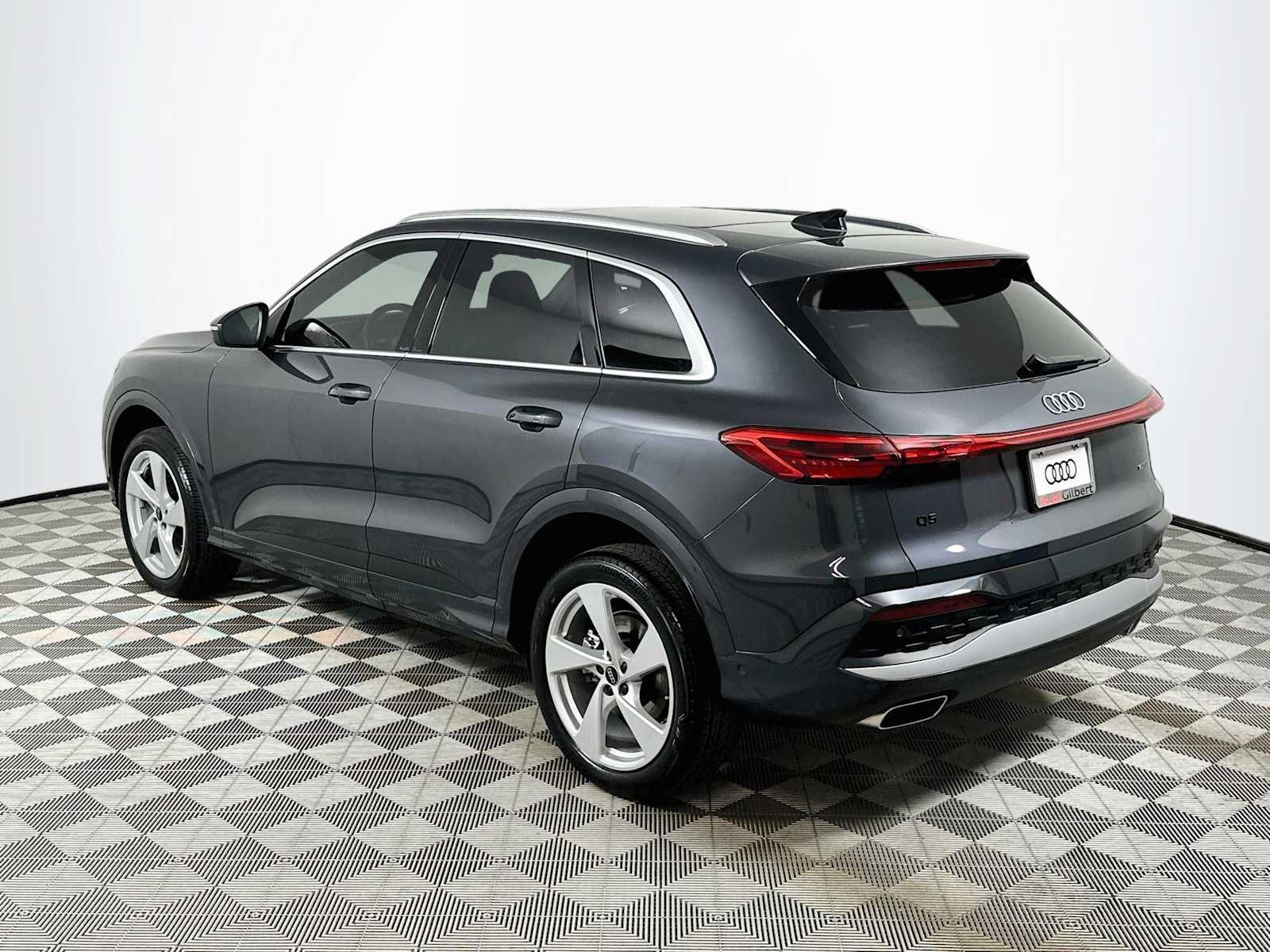 Used 2025 Audi Q5 Premium Plus AWD/4WD image 5