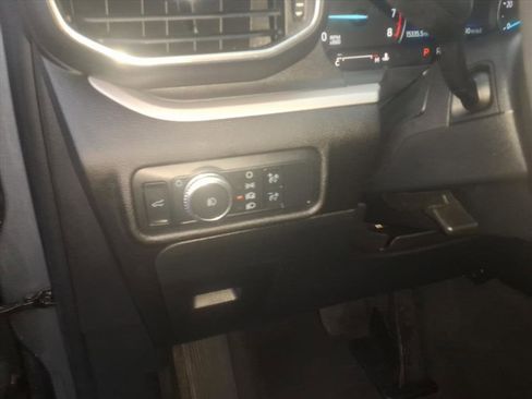 Certified 2022 Ford Explorer XLT w/ Equipment Group 202A image 14