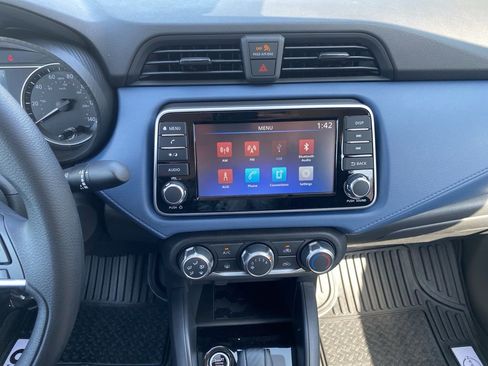 New 2025 Nissan Versa SV w/ Trunk Package FWD image 24