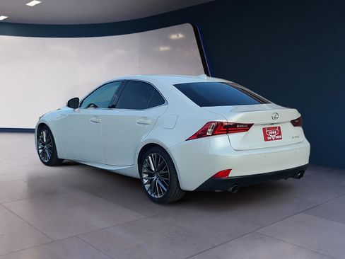 Used 2015 Lexus IS 250 w/ Premium Package RWD image 3