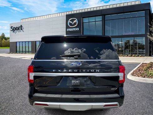 Used 2024 Ford Expedition Max XLT RWD image 4
