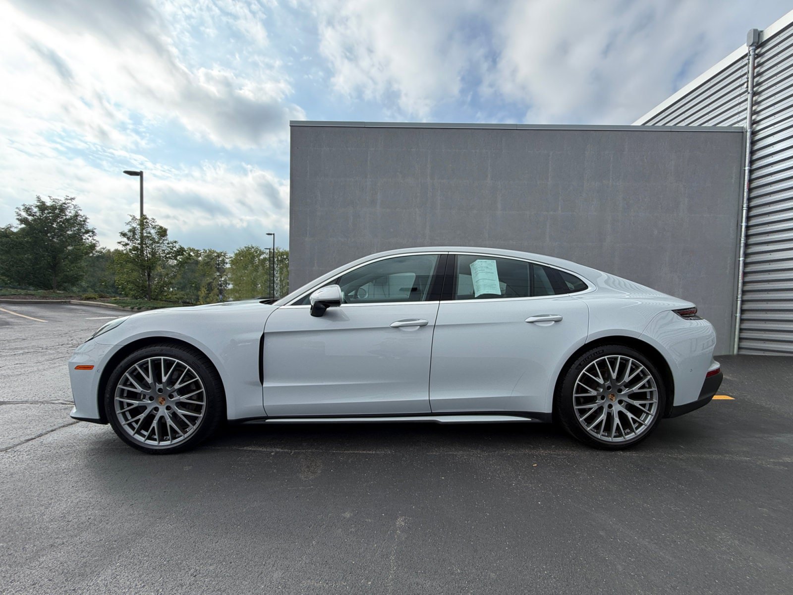 Certified 2025 Porsche Panamera 4 AWD/4WD image 2