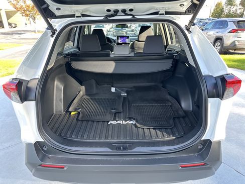 Certified 2025 Toyota RAV4 XLE image 32
