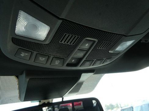 Used 2022 Ford F250 Lariat w/ Tremor Off-Road Package image 28